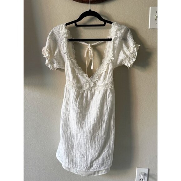 For Love And Lemons Dresses & Skirts - For Love and Lemons Crema Babydoll dress Size XS